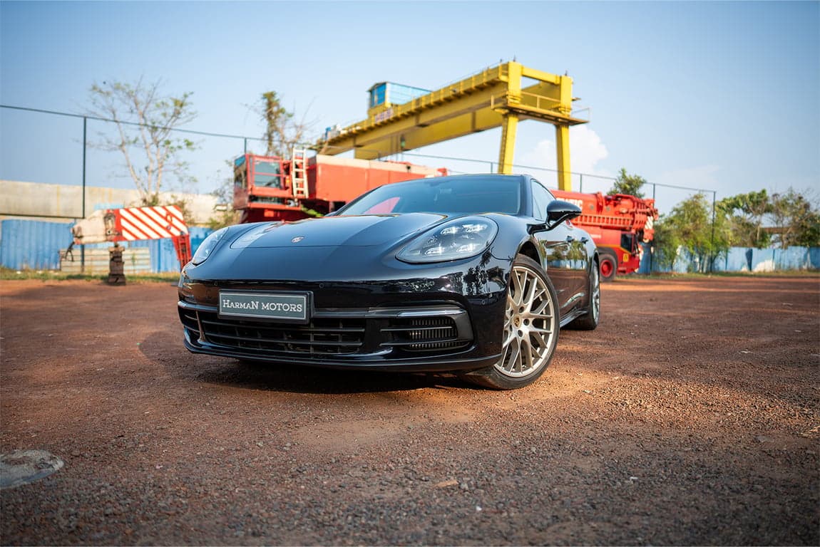 2020 PORSCHE PANAMERA 4 — Photo 2
