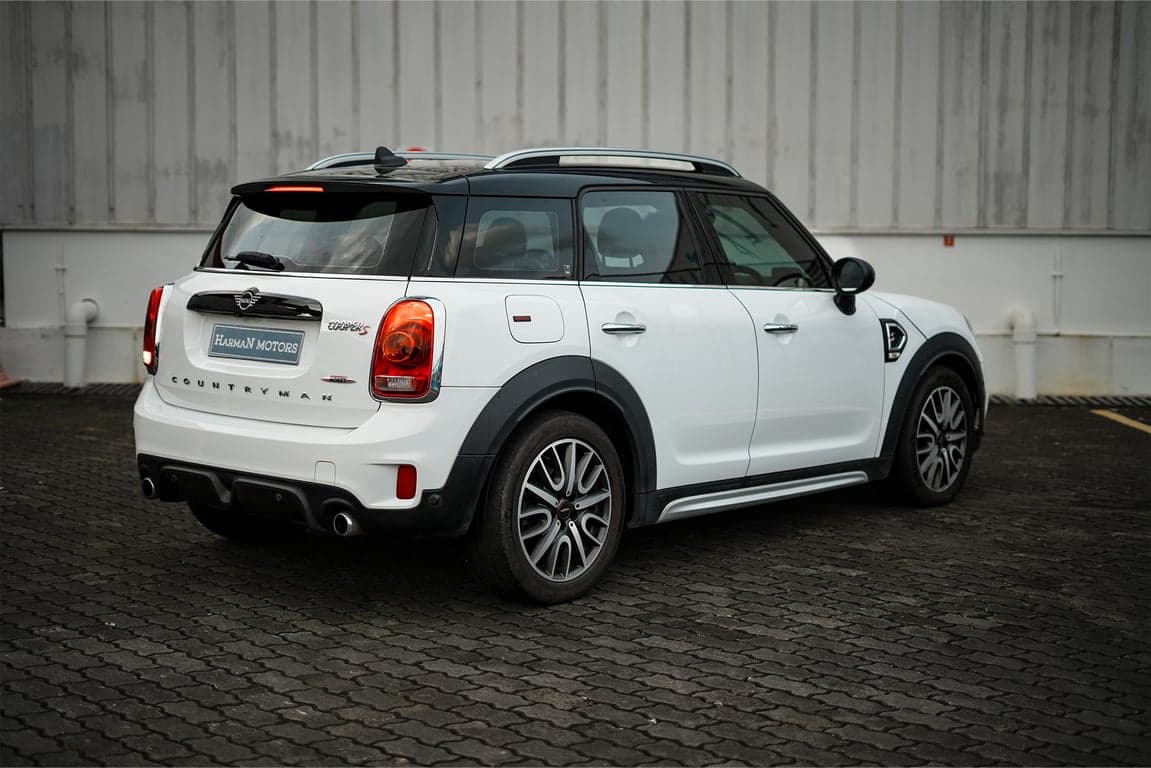 2018 MINI COUNTRYMAN S JCW — Photo 10